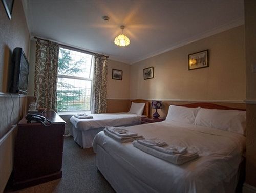 Gomersal Lodge Hotel Cleckheaton Bagian luar foto