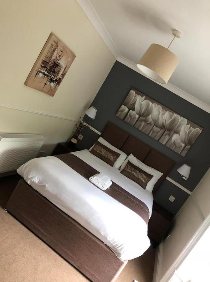 Gomersal Lodge Hotel Cleckheaton Bagian luar foto