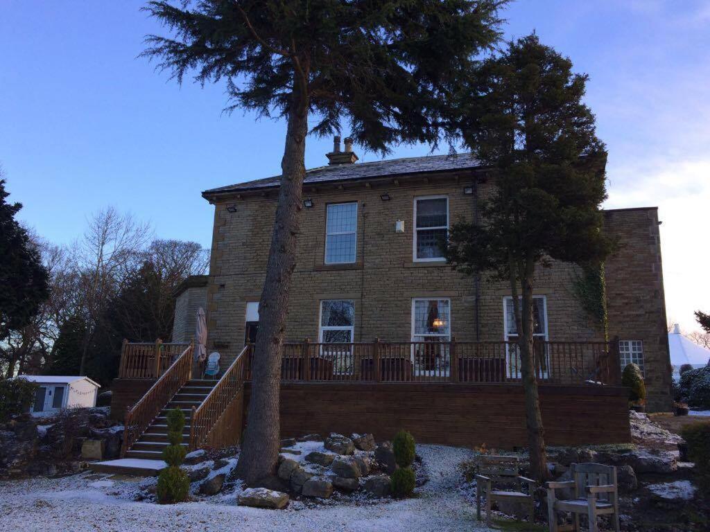 Gomersal Lodge Hotel Cleckheaton Bagian luar foto